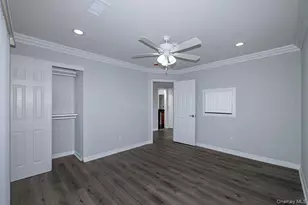 248 Lake Pointe Ct, Middle Island, NY 11953 - Photo 8