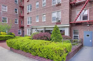 63-45 Saunders St, Rego Park, NY 11374 - Photo 30