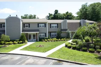248 Lake Pointe Drive #164, Middle Island, NY 11953 - Photo 2