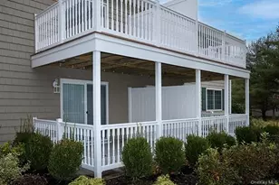 248 Lake Pointe Dr, Middle Island, NY 11953 - Photo 12