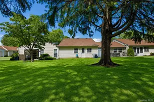 58 Hearthside Dr, Mount Sinai, NY 11766 - Photo 2