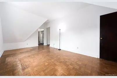 10 Station Square #R42, Forest Hills, NY 11375 - Photo 4