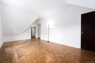 10 Station Square, Forest Hills, NY 11375 - Photo 4