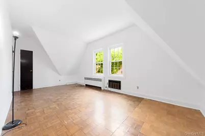10 Station Square #R42, Forest Hills, NY 11375 - Photo 2