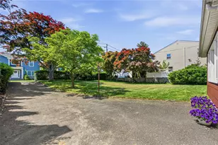28 Cross St, Locust Valley, NY 11560 - Photo 4