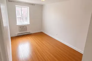 35-06 Leavitt St, Flushing, NY 11354 - Photo 6