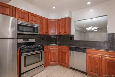 248 Lake Pointe Drive #394, Middle Island, NY 11953 - Photo 2