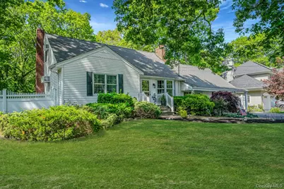 53 Mobrey Lane, Smithtown, NY 11787 - Photo 1