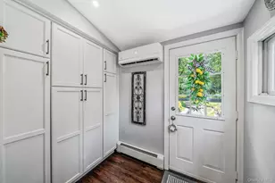 53 Mobrey Ln, Smithtown, NY 11787 - Photo 10