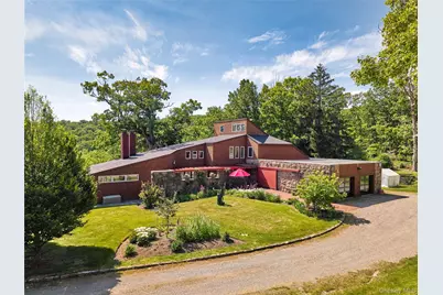 2 Cannon Hill Road, Tuxedo Park, NY 10987 - Photo 2