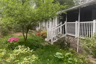 136 Quaker Rd Trailer Park, Pomona, NY 10970 - Photo 2