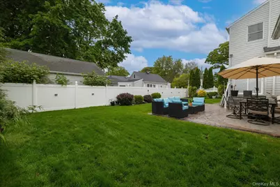 582 Washington Avenue, West Hempstead, NY 11552 - Photo 22