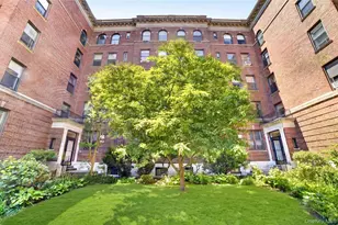 37-32 80th St, Jackson Heights, NY 11372 - Photo 2
