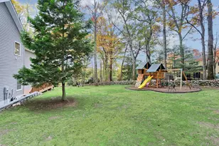 272 Quaker Rd, Pomona, NY 10970 - Photo 38