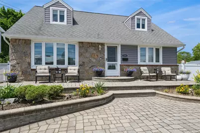 3881 Miller Place, Levittown, NY 11756 - Photo 2