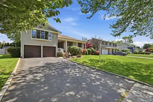 30 Columbine Ln, Kings Park, NY 11754 - Photo 2