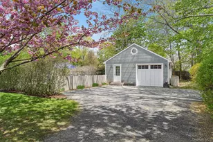 24 Baycrest Ave, Westhampton, NY 11977 - Photo 14