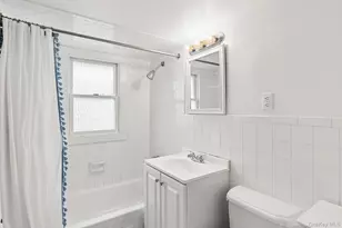24 Baycrest Ave, Westhampton, NY 11977 - Photo 10