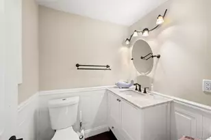 104 Elm St, Sayville, NY 11782 - Photo 18