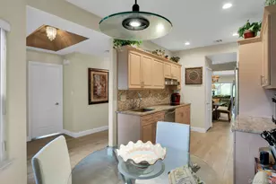 9 Windwatch Dr, Hauppauge, NY 11788 - Photo 28