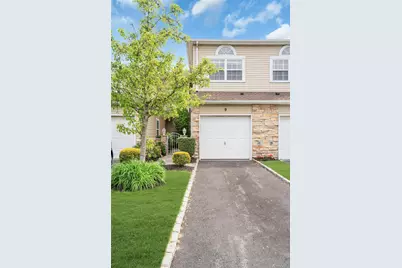 9 Windwatch Drive, Hauppauge, NY 11788 - Photo 2