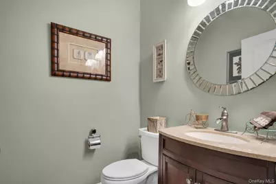 9 Windwatch Drive, Hauppauge, NY 11788 - Photo 32