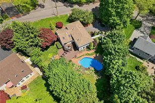 6 Paula St, East Northport, NY 11731 - Photo 2