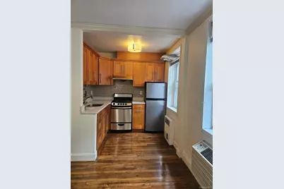 140 35 Beech Ave #4H, Flushing, NY 11355 - Photo 2