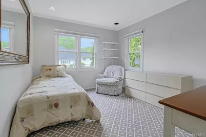 305 Stratton Road, New Rochelle, NY 10804 - Photo 24