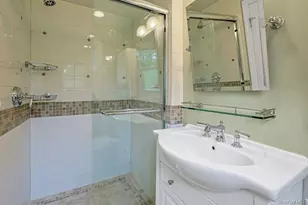 305 Stratton Rd, New Rochelle, NY 10804 - Photo 16