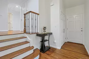 305 Stratton Rd, New Rochelle, NY 10804 - Photo 2