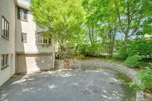 39 Dante St, Larchmont, NY 10538 - Photo 28