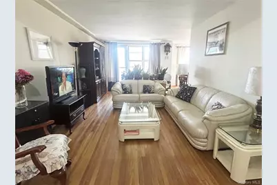 142-05 Roosevelt Avenue #412, Flushing, NY 11354 - Photo 2
