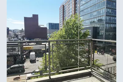 142-05 Roosevelt Avenue #412, Flushing, NY 11354 - Photo 4