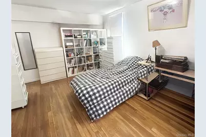 142-05 Roosevelt Avenue #412, Flushing, NY 11354 - Photo 6