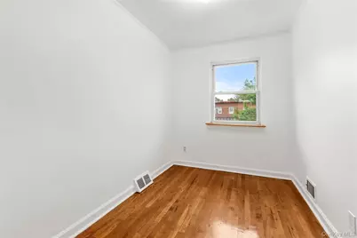 15320 58th Avenue, Flushing, NY 11355 - Photo 4
