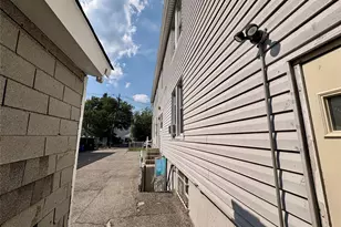 2910 Baisley Ave, Bronx, NY 10461 - Photo 4