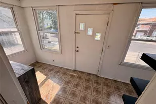 2910 Baisley Ave, Bronx, NY 10461 - Photo 12