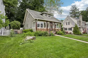 75 Chestnut Ave, Pelham, NY 10803 - Photo 2