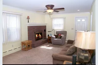 9 Inwood Avenue, Selden, NY 11784 - Photo 8