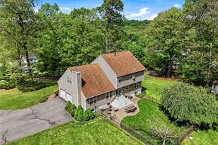 43 Ramblewood Dr, Newburgh, NY 12550 - Photo 4