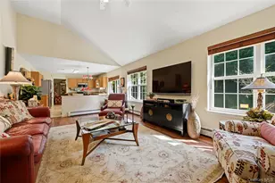 43 Ramblewood Dr, Newburgh, NY 12550 - Photo 20