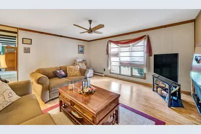 32 Chatham Woods Drive, Centereach, NY 11720 - Photo 18