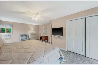 11 Windsor Street, Islip, NY 11751 - Photo 22