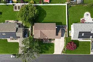 11 Windsor St, Islip, NY 11751 - Photo 34