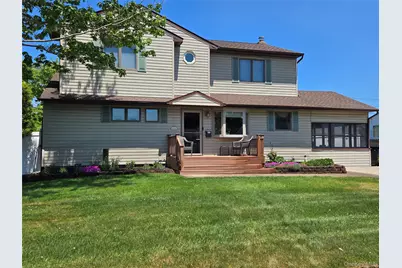 11 Windsor Street, Islip, NY 11751 - Photo 1