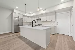 80 Division St, Patchogue, NY 11772 - Photo 4