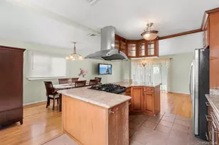 787 Vivian Ct, Baldwin, NY 11510 - Photo 16