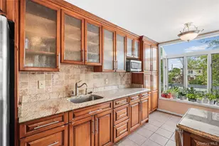 787 Vivian Ct, Baldwin, NY 11510 - Photo 4