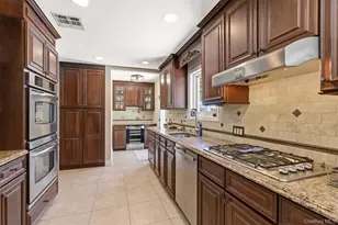 60 Tulipwood Dr, Commack, NY 11725 - Photo 12